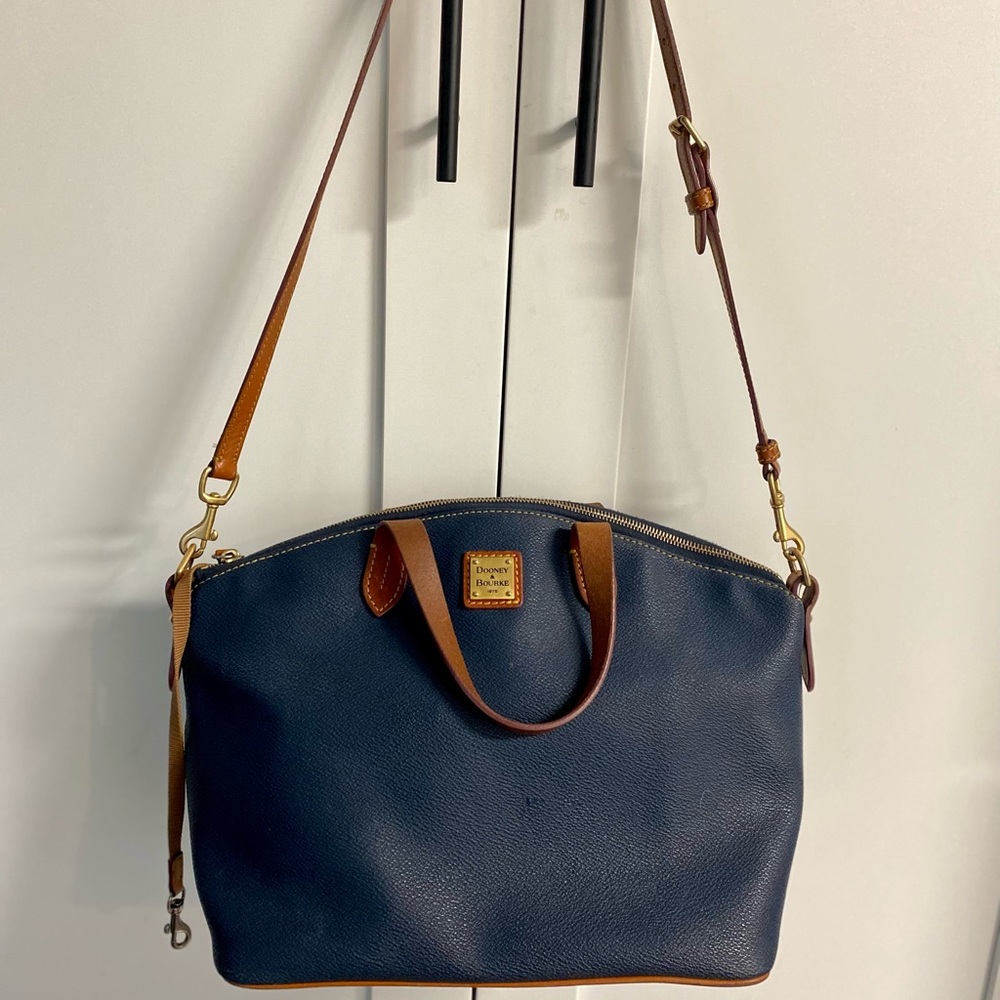 Dooney & Bourke Tote